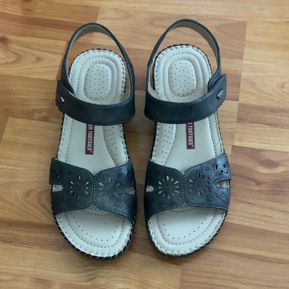 Sandals with Cutout Design